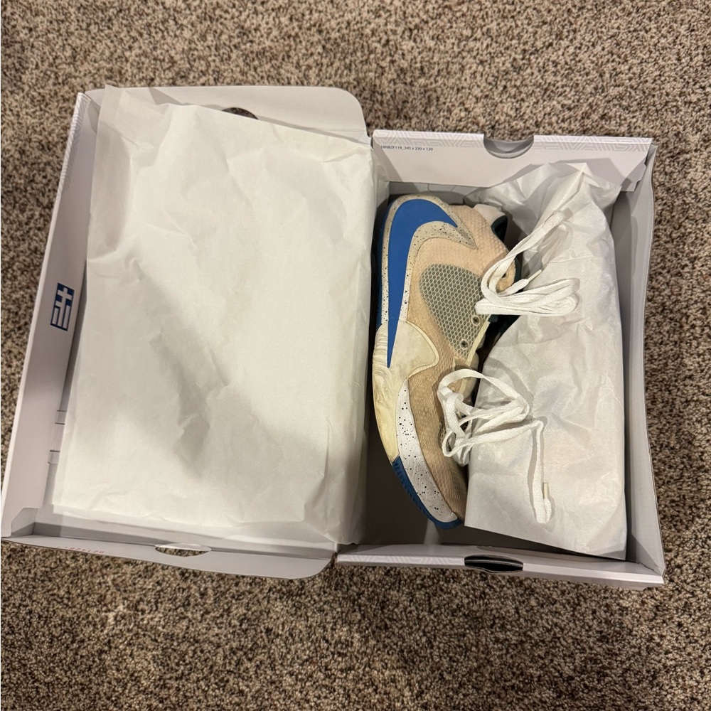 Nike Zoom Freak 1 Cream Size 10 (36 inch laces included)